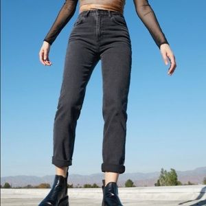 urban outfitters BDG black mom jean